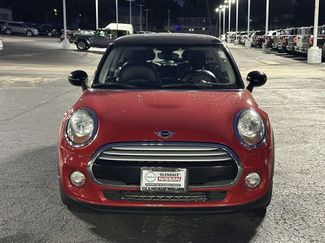 Used 2015 MINI Cooper 2-Door Hardtop video 2