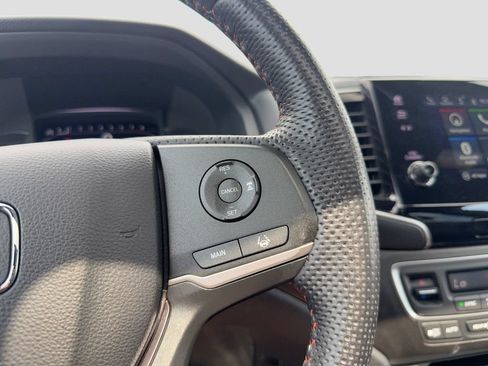 Used 2023 Honda Passport TrailSport image 19