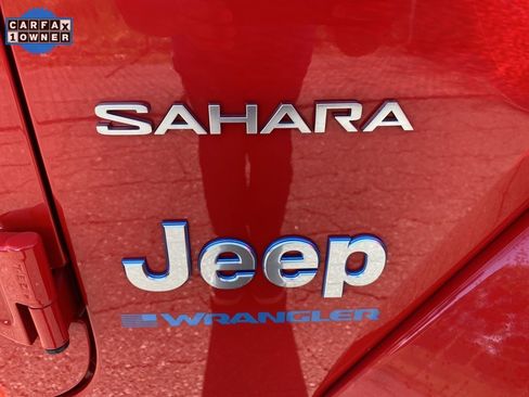 Used 2024 Jeep Wrangler Unlimited Sahara image 9