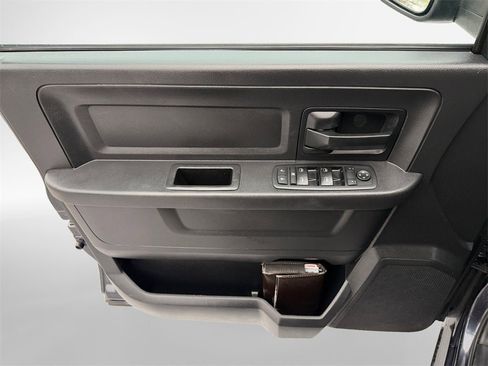 Used 2015 RAM 1500 Express image 16