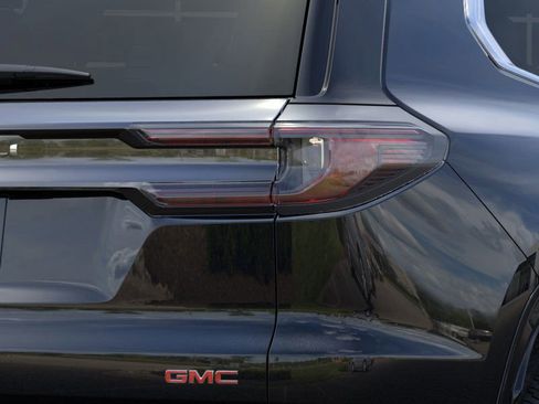 New 2025 GMC Acadia Denali w/ Super Cruise Package image 11