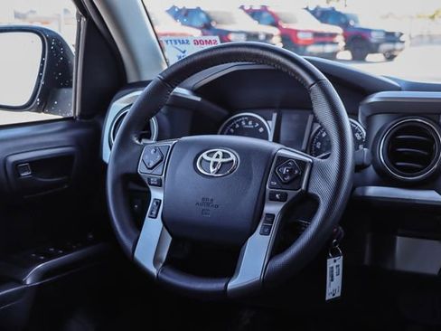 Used 2020 Toyota Tacoma SR5 image 17