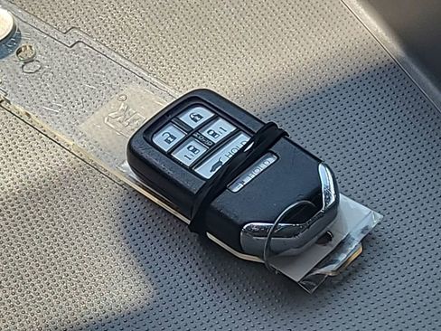 Used 2016 Honda Odyssey EX-L image 23