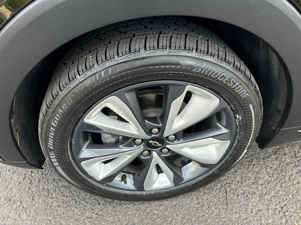 Used 2023 Chevrolet Bolt EUV LT w/ Convenience Package FWD image 12