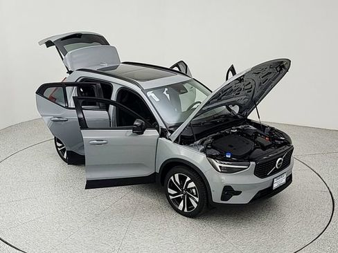 New 2026 Volvo XC40 B5 Plus w/ Climate Package AWD/4WD image 38