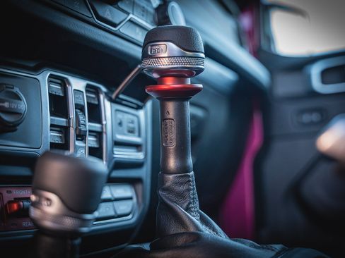 Used 2024 Jeep Wrangler Unlimited Rubicon w/ Technology Group image 30