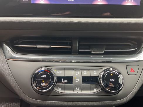 New 2026 Buick Envista Sport Touring w/ Convenience I Package FWD image 15