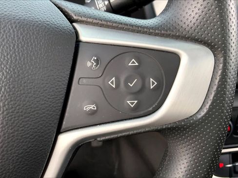 Used 2023 GMC Terrain SLE w/ Driver Convenience Package image 24