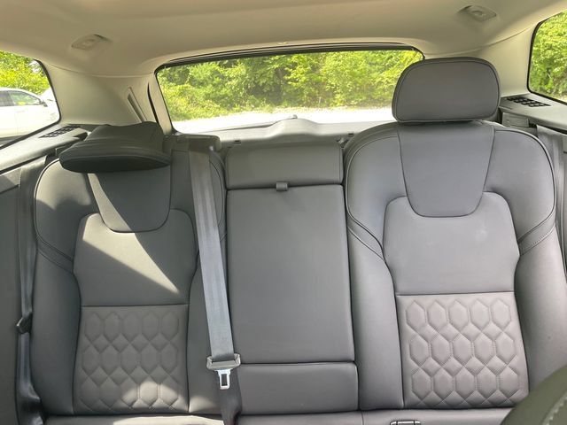 Used 2026 Volvo XC60 B5 Plus AWD/4WD image 38