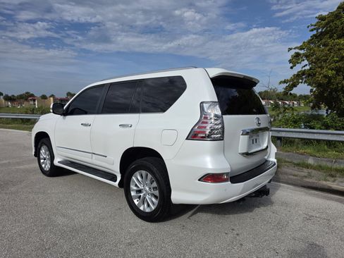 Used 2019 Lexus GX 460 Premium AWD/4WD image 2