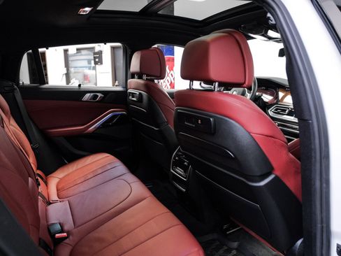 Used 2021 BMW X6 xDrive40i w/ M Sport Package image 33