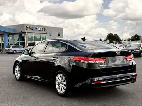 Used 2018 Kia Optima EX w/ Premium Package FWD image 9