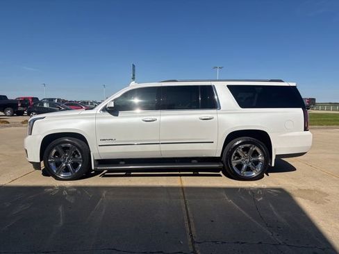 Used 2019 GMC Yukon XL Denali w/ Denali Ultimate Package AWD/4WD image 5
