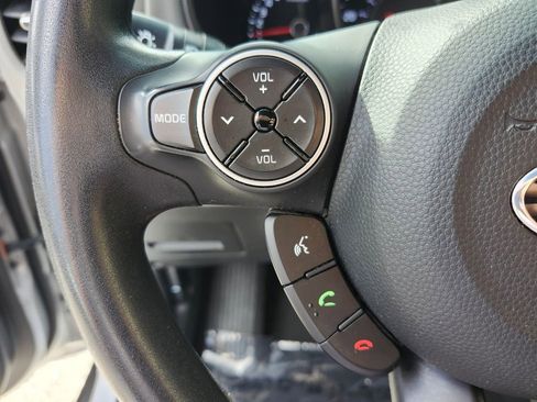 Used 2017 Kia Soul image 21