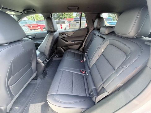 Used 2026 Chevrolet Equinox LT w/ Convenience Package II FWD image 26