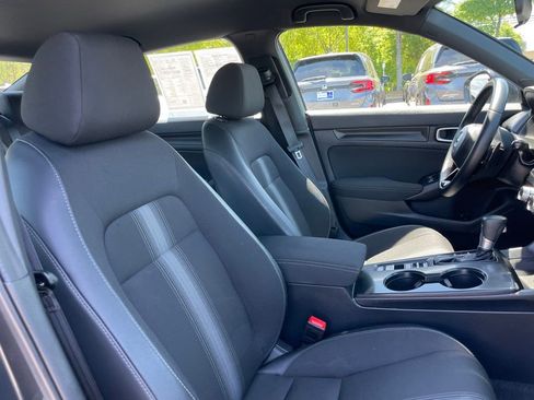 Certified 2025 Honda Civic Sport image 31