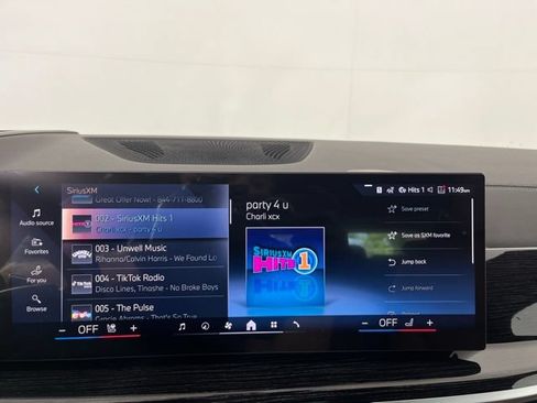 Used 2026 BMW X7 xDrive40i w/ M Sport Package AWD/4WD image 15