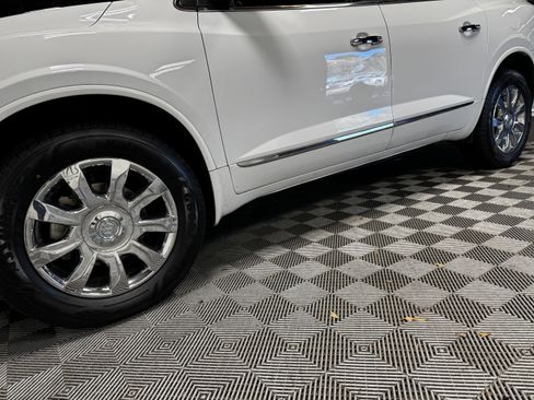 Used 2017 Buick Enclave Leather image 12