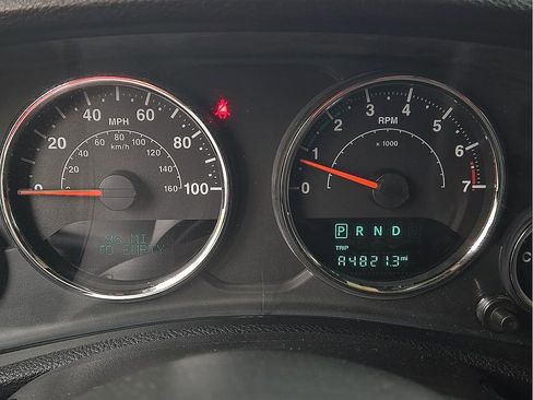 Used 2016 Jeep Wrangler Unlimited Rubicon w/ Connectivity Group AWD/4WD image 18