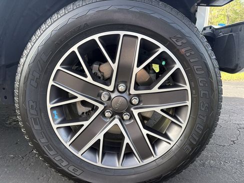 Used 2023 Jeep Wrangler Unlimited Sahara image 35