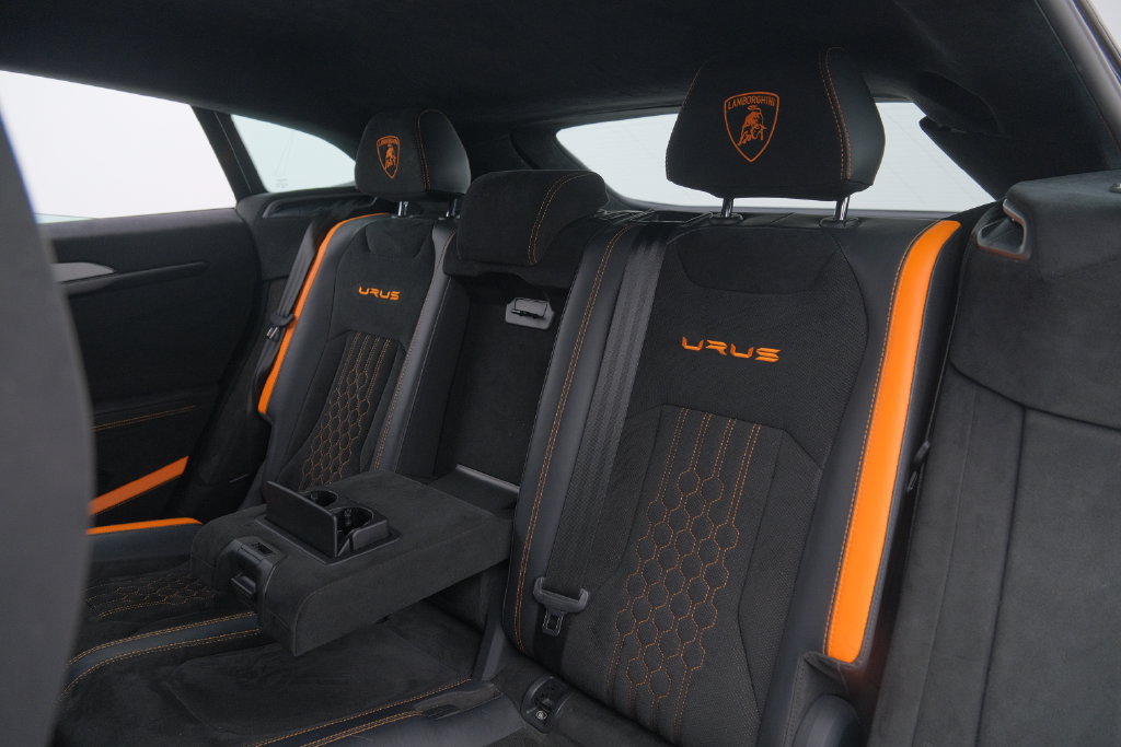 Used 2023 Lamborghini Urus Performante AWD/4WD image 15