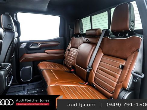 Used 2022 GMC Sierra 1500 Denali Ultimate image 8