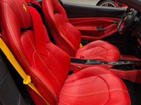 Used 2023 Ferrari F8 Tributo RWD image 9