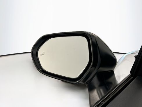 Used 2025 Toyota Camry SE image 16