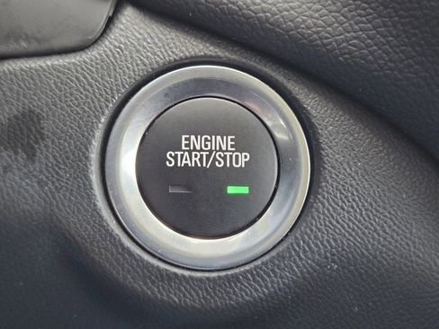 Used 2023 Chevrolet Equinox LT w/ Driver Convenience Package image 25