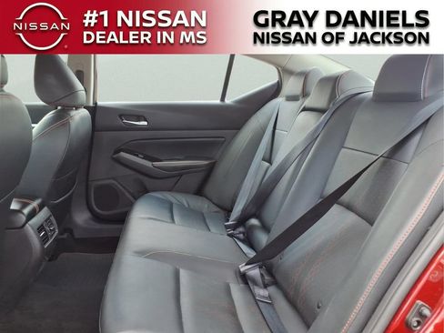 Certified 2024 Nissan Altima 2.0 SR FWD image 27