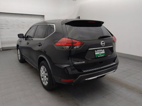Used 2017 Nissan Rogue S image 5