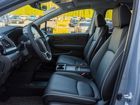 New 2026 Honda Odyssey Touring image 25