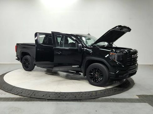Used 2023 GMC Sierra 1500 Elevation AWD/4WD image 10
