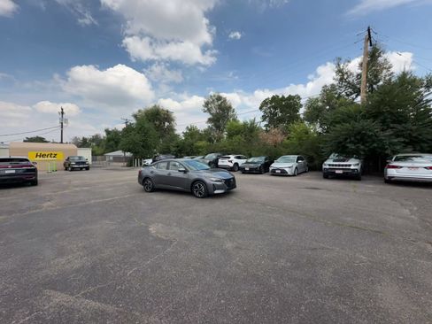 Used 2025 Nissan Sentra SV FWD image 12