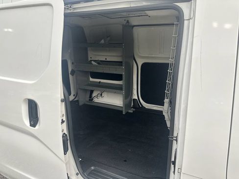 Used 2020 Nissan NV200 S FWD image 15