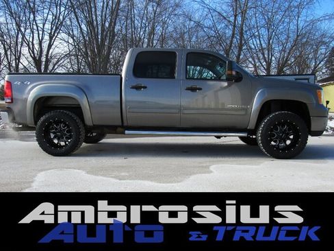 Used 2009 GMC Sierra 2500 SLE w/ Convenience Package image 2