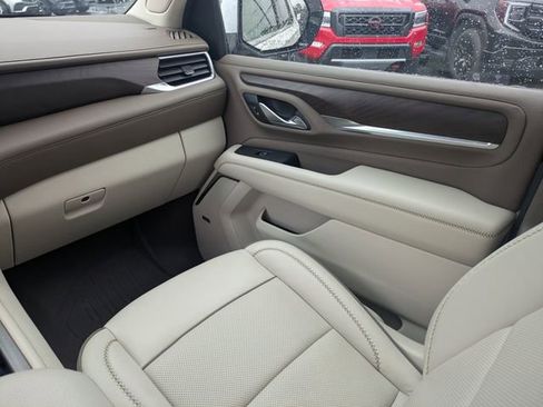 Used 2021 GMC Yukon Denali w/ Denali Premium Package AWD/4WD image 22