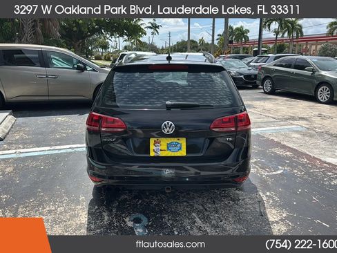 Used 2016 Volkswagen Golf S FWD image 10