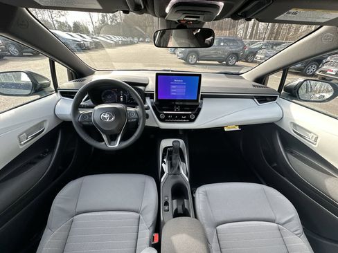 Used 2026 Toyota Corolla SE w/ SE Package FWD image 34