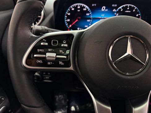 Used 2023 Mercedes-Benz GLA 250 image 13