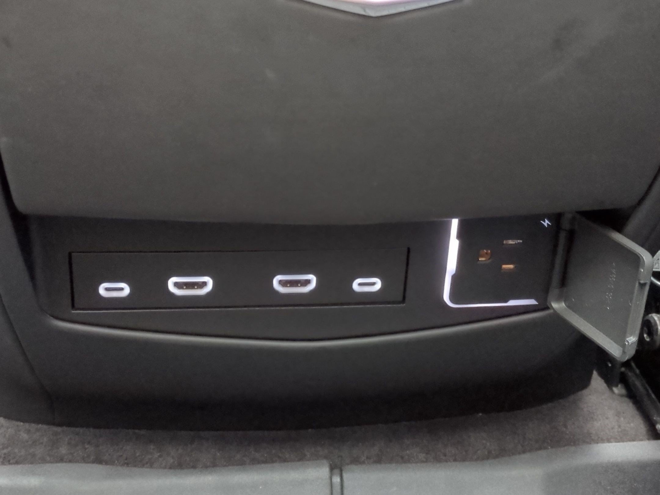 Used 2023 Cadillac Escalade V AWD/4WD image 40