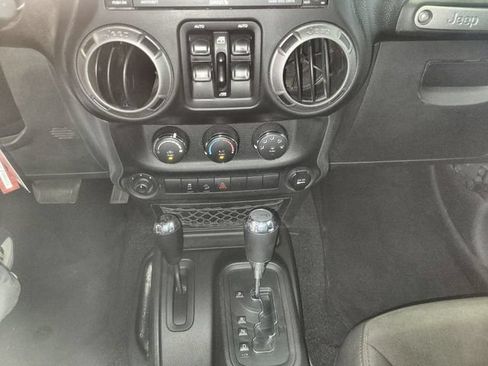 Used 2017 Jeep Wrangler Unlimited Sport w/ Quick Order Package 24S AWD/4WD image 17