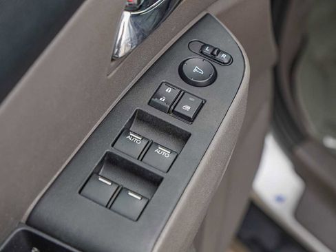 Used 2015 Honda Odyssey EX-L image 24