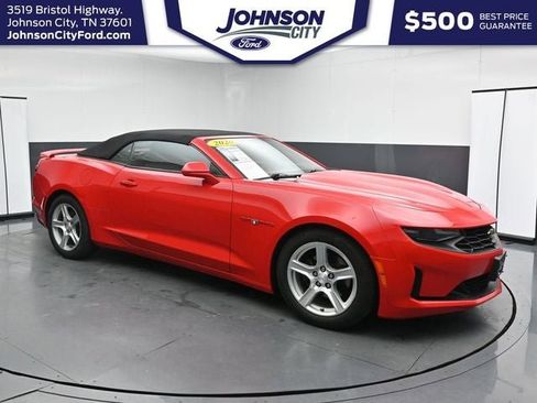 Used 2020 Chevrolet Camaro LT RWD image 2