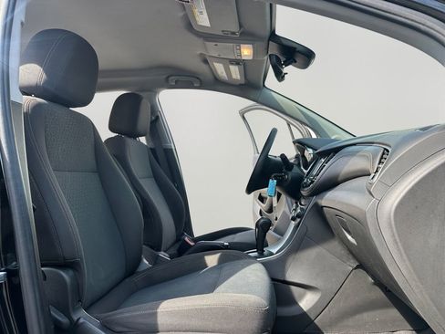 Used 2020 Chevrolet Trax LS w/ Tint and Cruise Package image 11