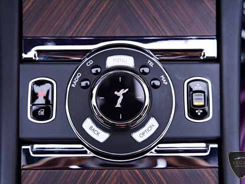Used 2017 Rolls-Royce Wraith RWD image 74