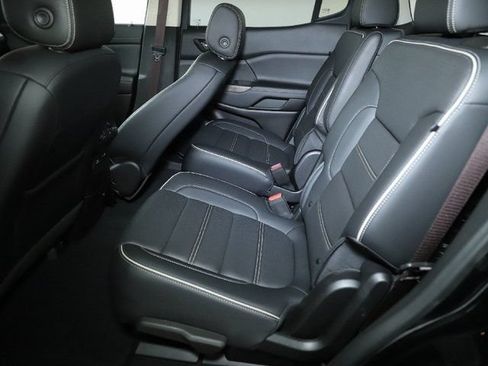 Used 2023 GMC Acadia Denali w/ Black Diamond Edition AWD/4WD image 17