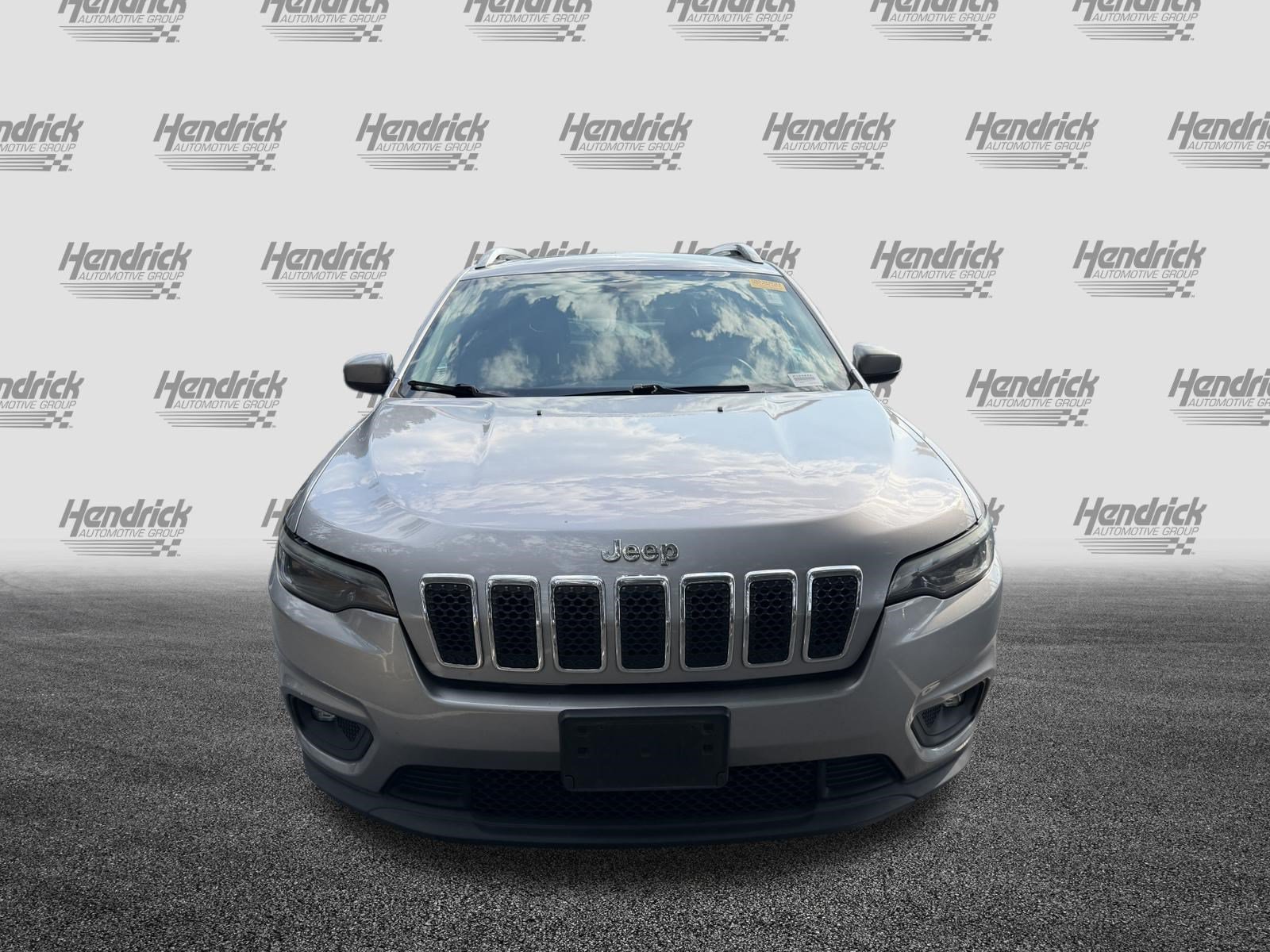 Used 2019 Jeep Cherokee Latitude Plus FWD image 3