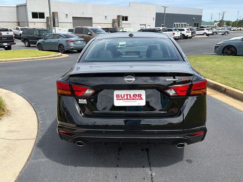 New 2026 Nissan Altima 2.5 SR w/ SR Midnight Edition Package FWD image 5