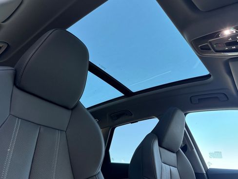 Certified 2025 Audi Q5 2.0T Premium Plus w/ Premium Plus image 14